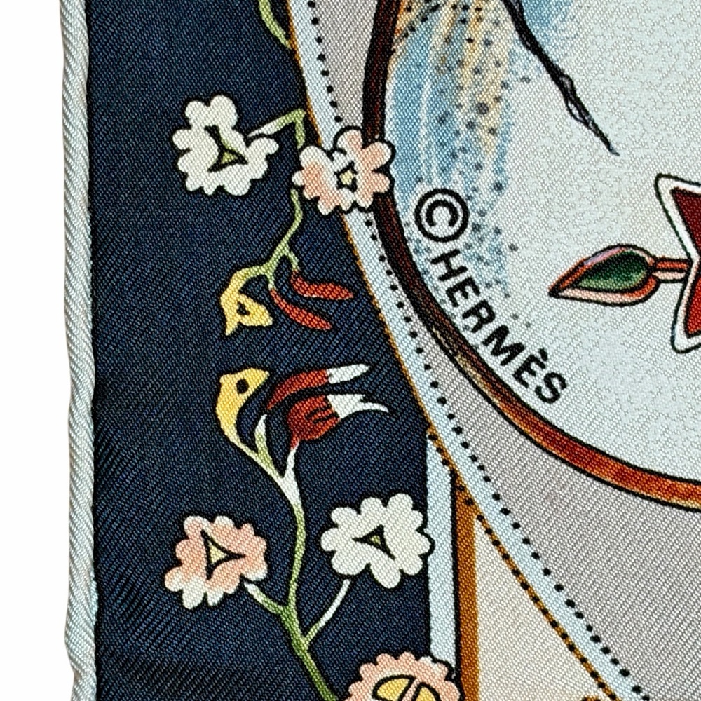 HERMÈS Les Mythologies des Hommes Rouges Scarf 90 Silk Carre with Box - Picture 2 of 12